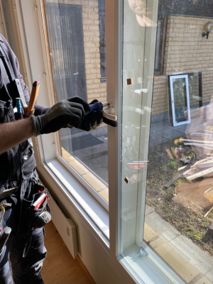 Ikkunoiden asennus meneillään Pirkanmaalla